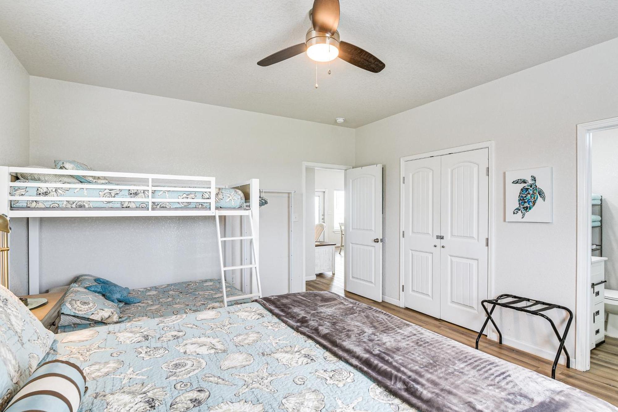 Beachfront Texas Retreat - 2 Decks, Patio And Views! Surfside Beach Luaran gambar