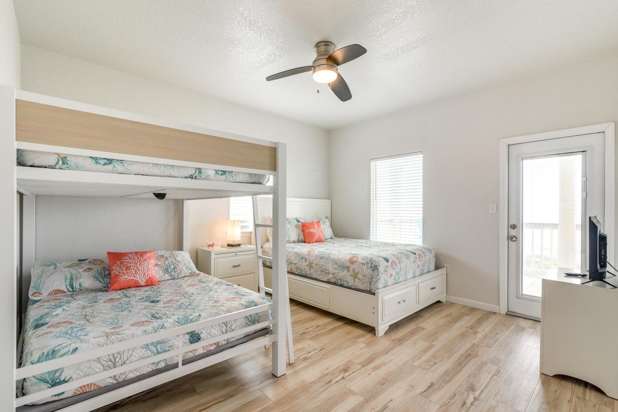 Beachfront Texas Retreat - 2 Decks, Patio And Views! Surfside Beach Luaran gambar