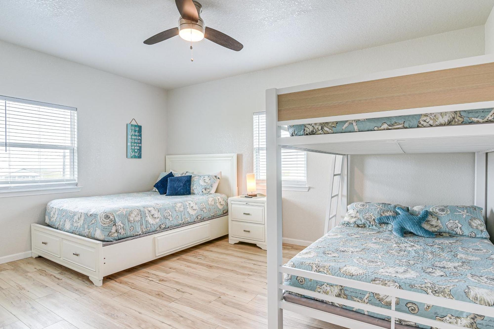 Beachfront Texas Retreat - 2 Decks, Patio And Views! Surfside Beach Luaran gambar